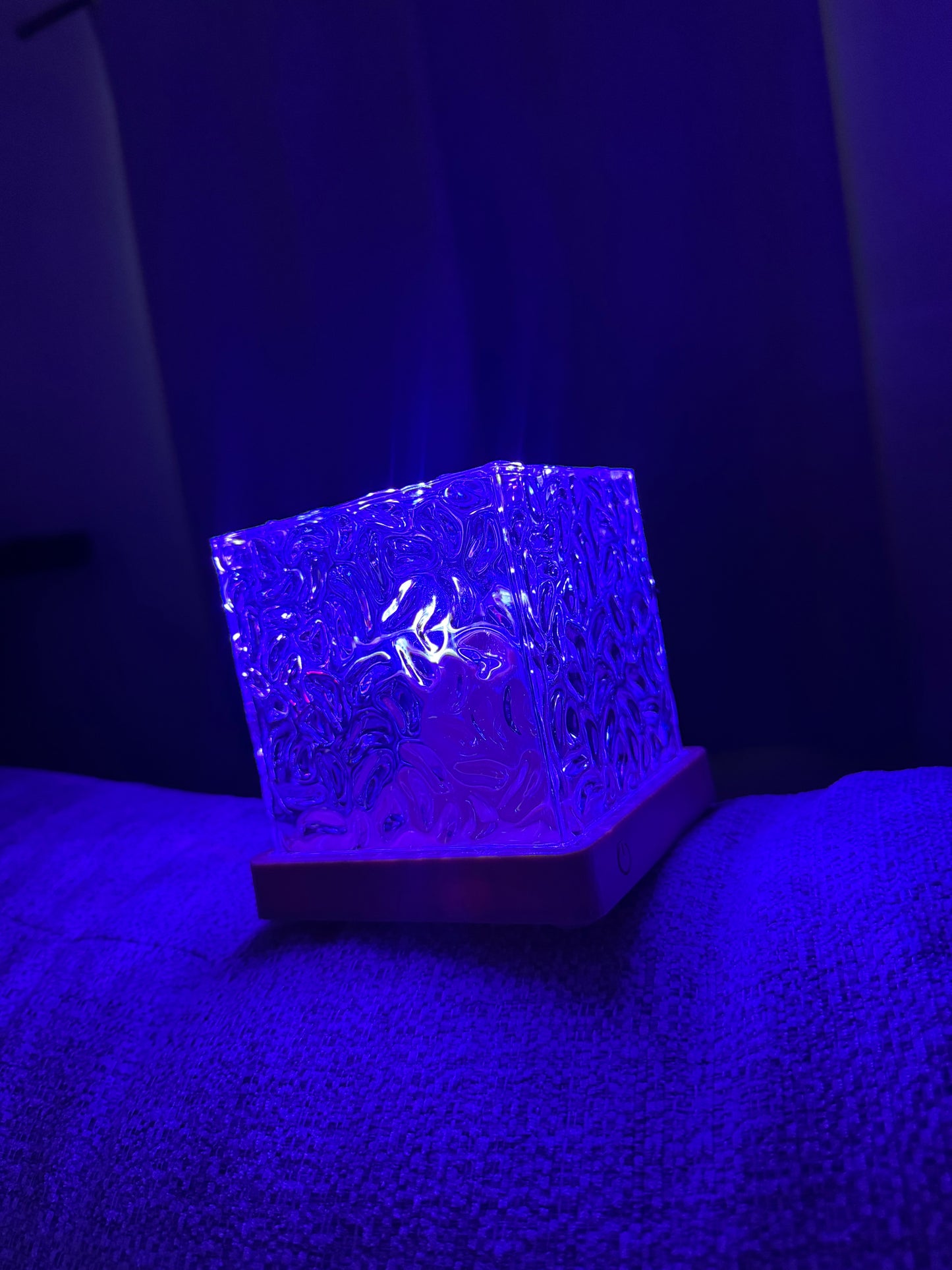 Luminescent Cube